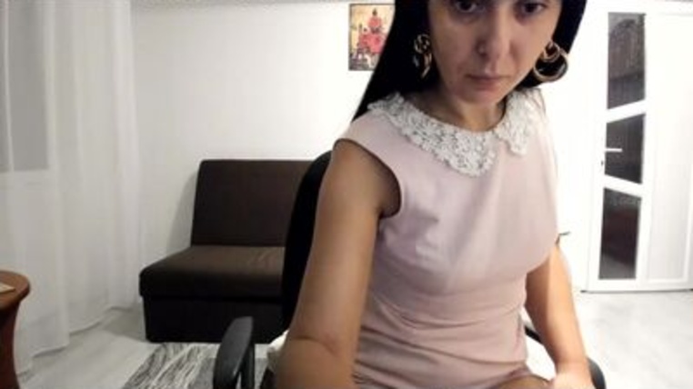 sexy_brunette25 profile picture