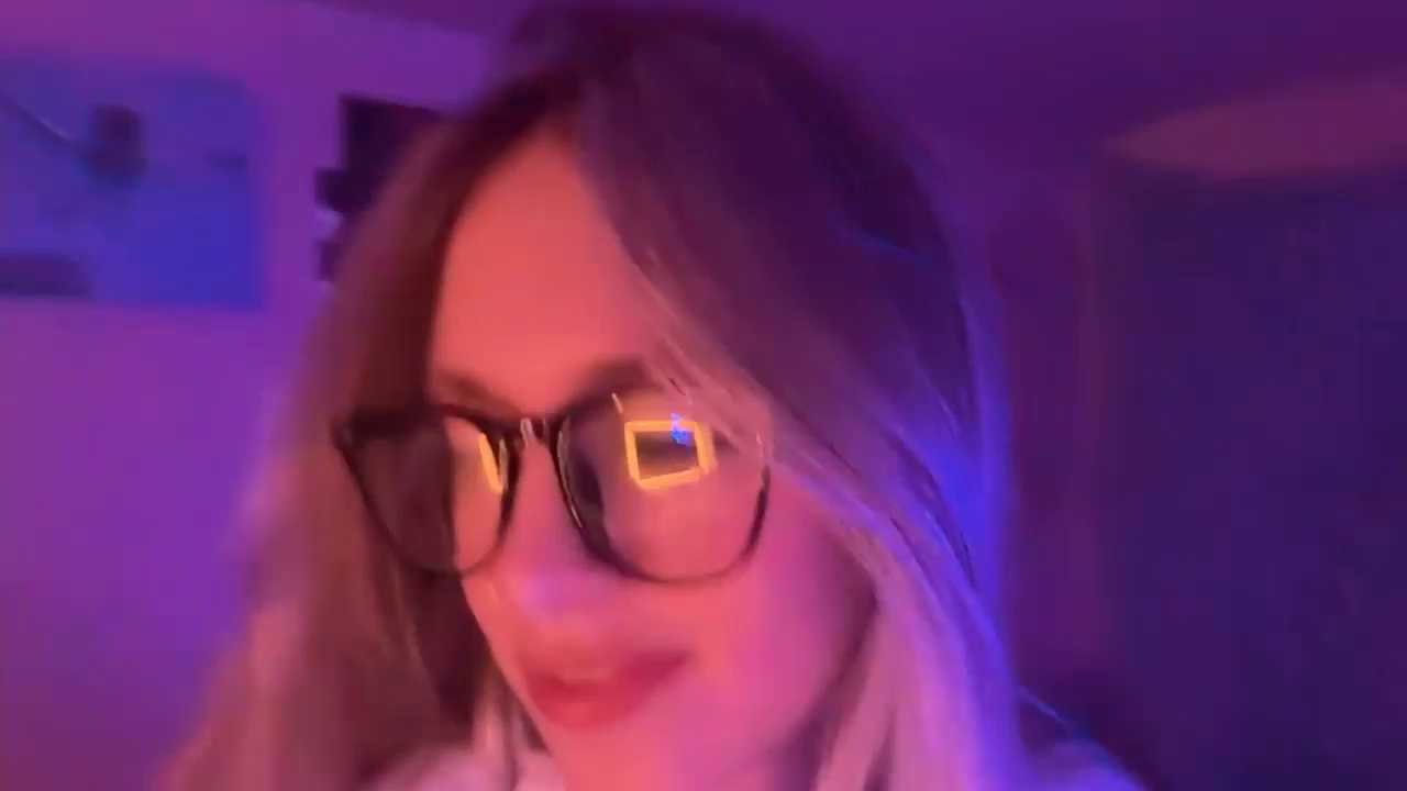 petitegirl777 profile